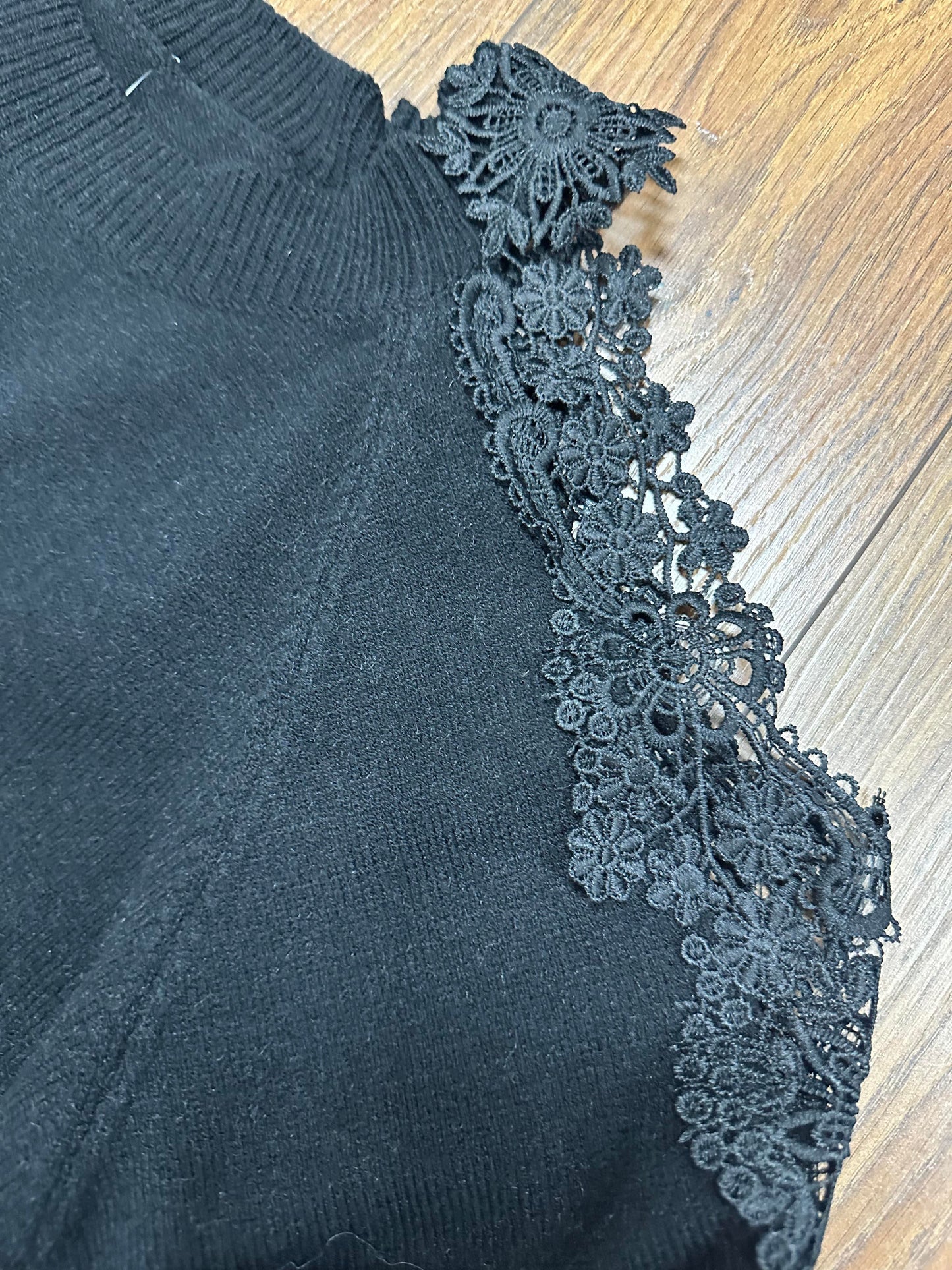 Lace Detail Cold Shoulder